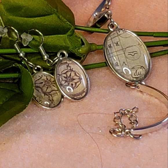 Song of Flowers Bracelet & Earring Set - Picture 1 of 16